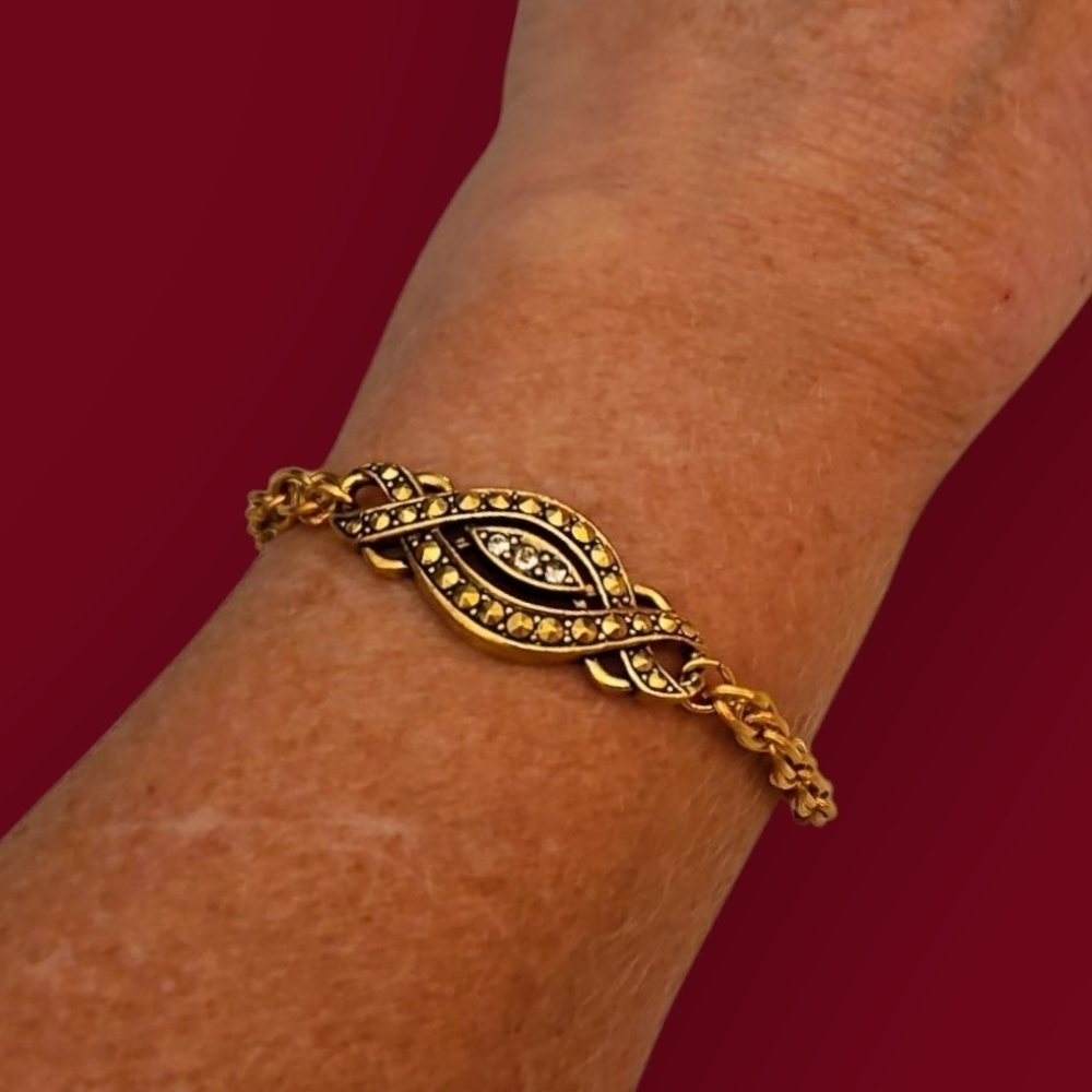 VTG AVON 1992 Heirloom Classic Infinity Marcasite Chain Bracelet